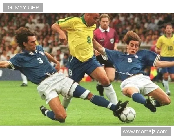 足球场上的舞步传奇那些以舞蹈征服绿茵场的球星们