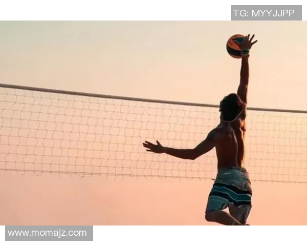 高冷足球球星高清大图展现锋芒与魅力，捕捉每一个瞬间的力量与优雅